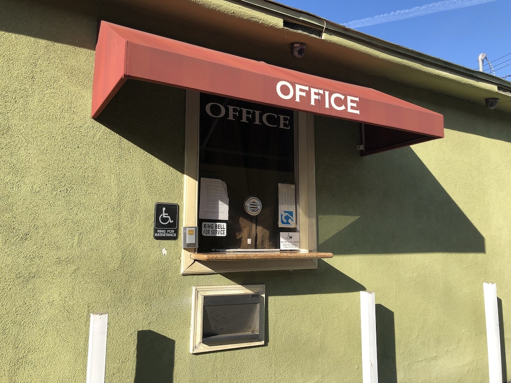 El Rancho Motel 3/24