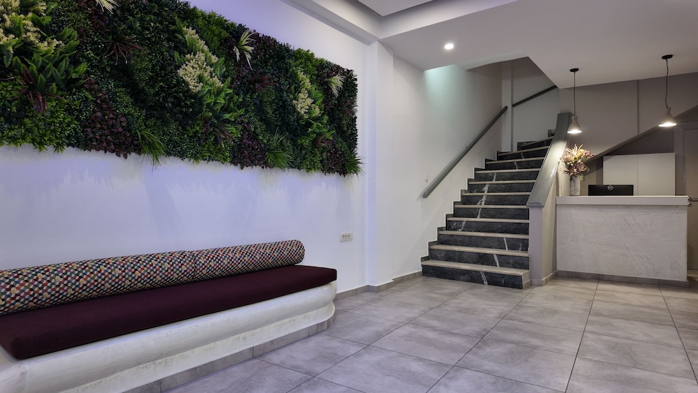 Hotel Santorini 45/55