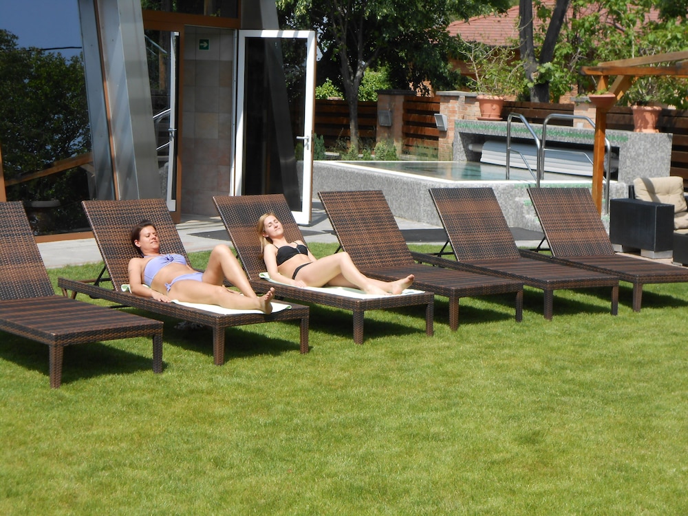 Residence Balaton Conference Wellness Hotel 40/42