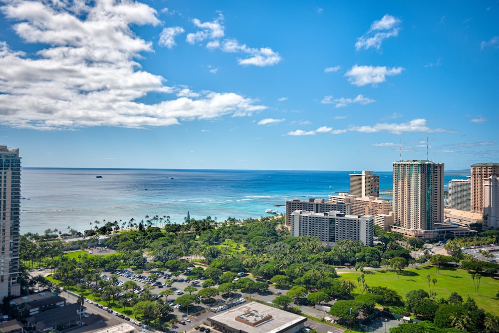 Real Select at the Ritz Carlton Residences, Waikiki Beach 42/50