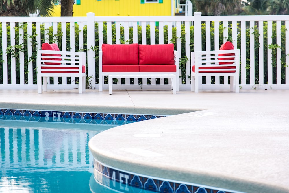 The Royal Inn Beach Hotel Hutchinson Island 57/66
