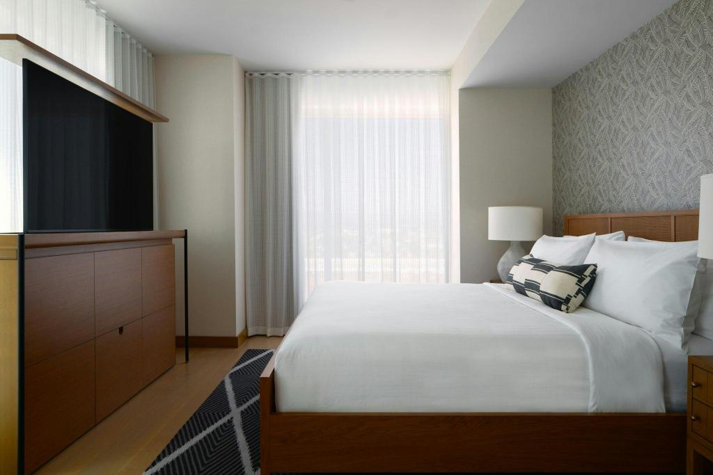 1 Bedroom, Presidential, Suite, King Bed, Ocean View, Balcony