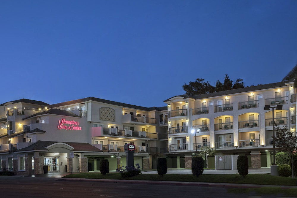 Hampton Inn and Suites Hermosa Beach 1/43