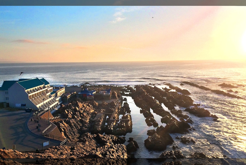 The Point Hotel Spa 57/62