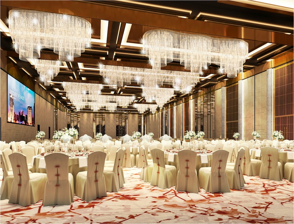 Swiss Grand Xiamen 40/50