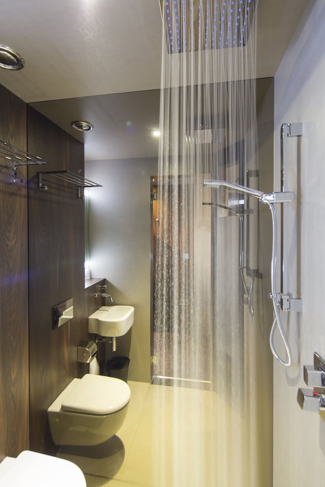 Bloc Hotel Birmingham 46/50