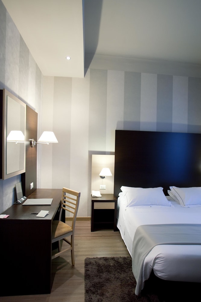 C Hotels Club 7/33