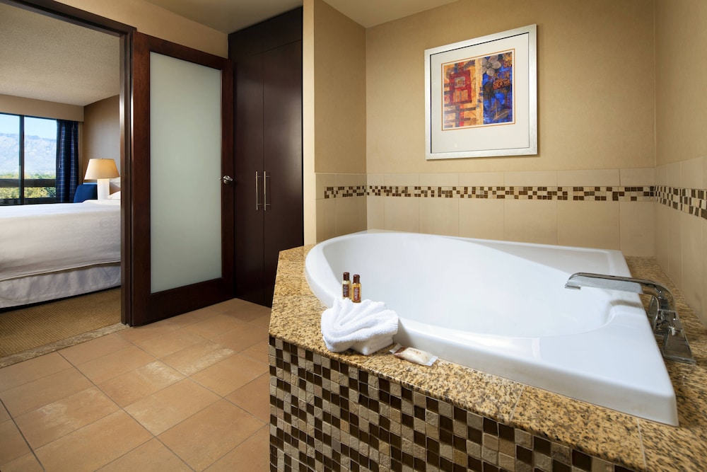 Sheraton Uptown Albuquerque 8/44