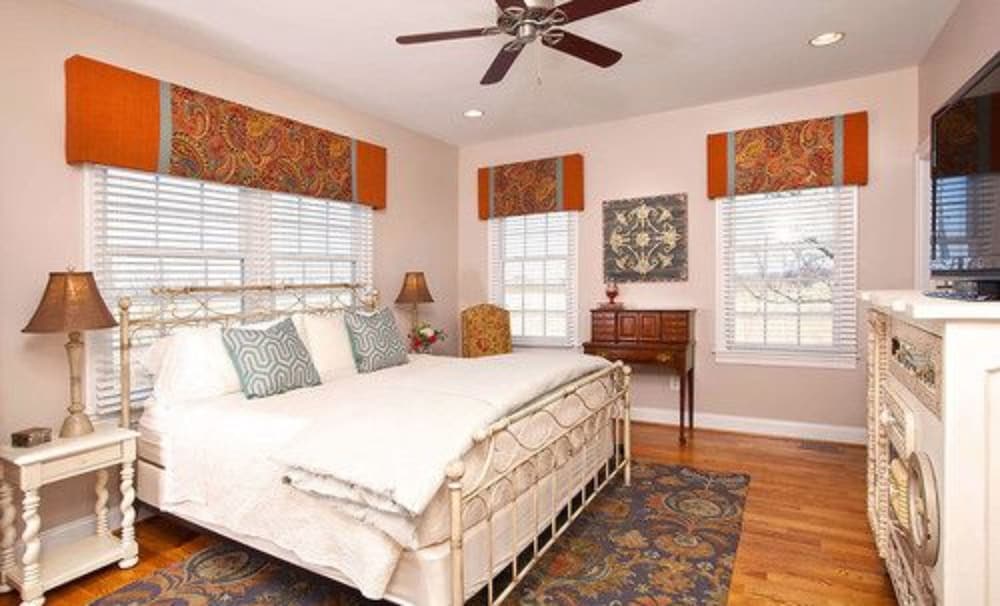 Hillbrook Inn 7/50