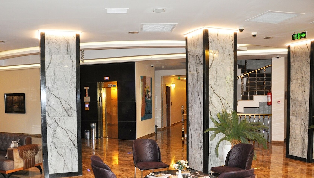 WHITE TUANA THERMAL YALOVA 9/69