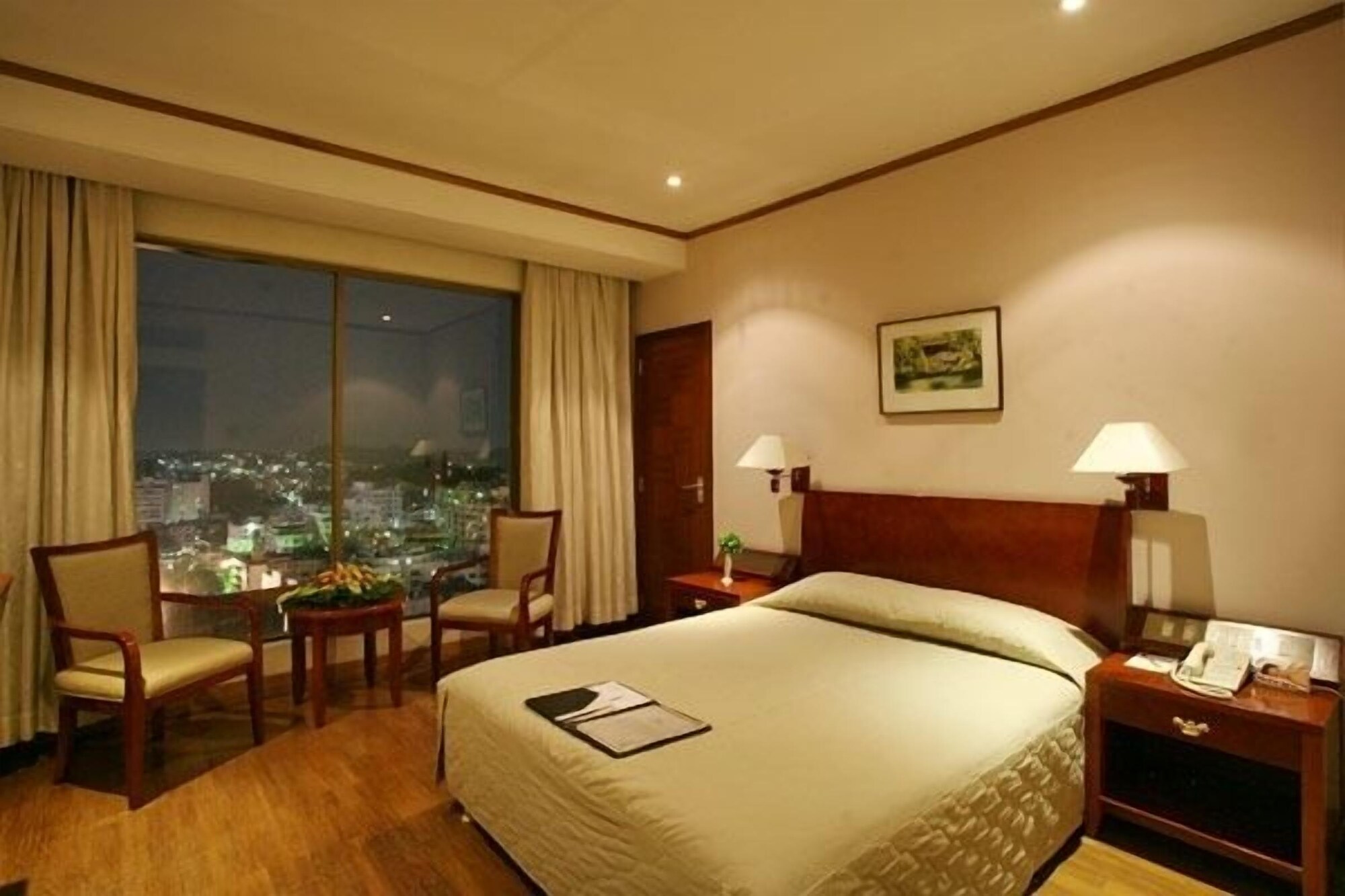 جناح حصري بسرير كينج بغرفة نوم واحدة