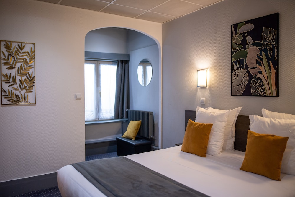 Hotel de Normandie 24/45
