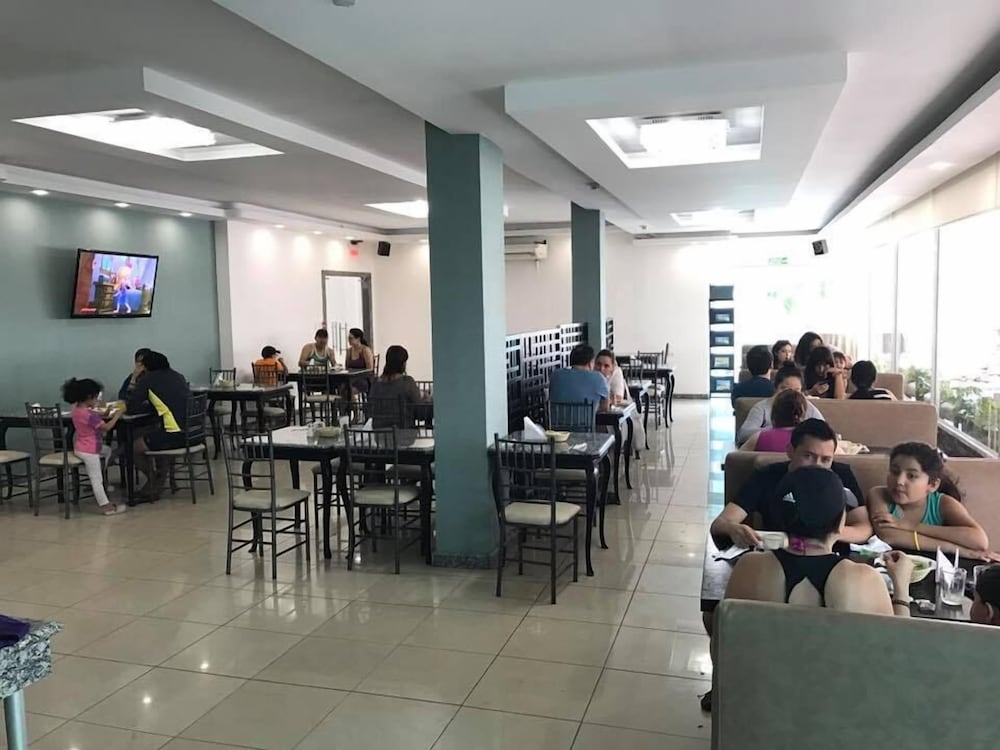 Hotel Mar Azul 42/72