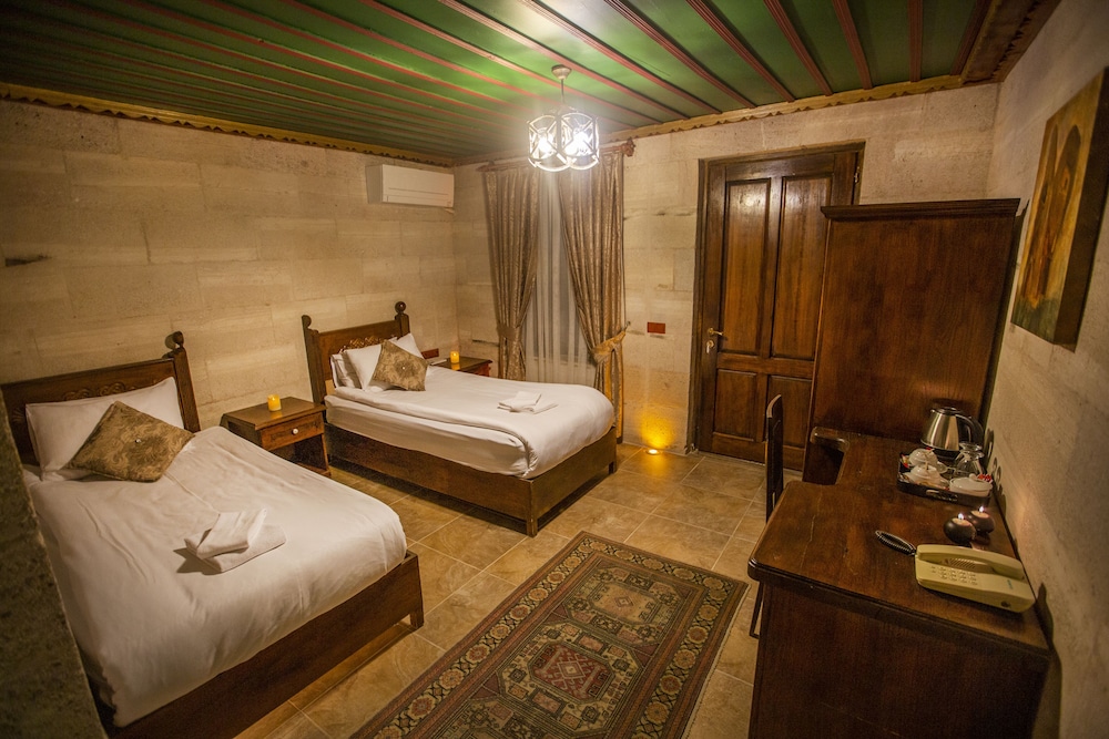 Hermes Cave Hotel 17/46