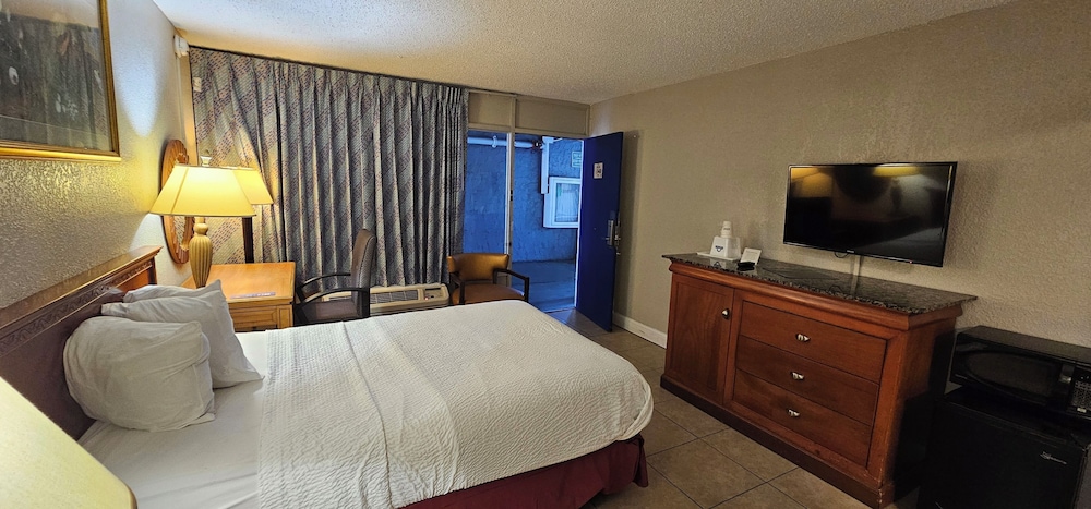 Room at Days Inn By Wyndham Orlando Downtown, ORLANDO - FL