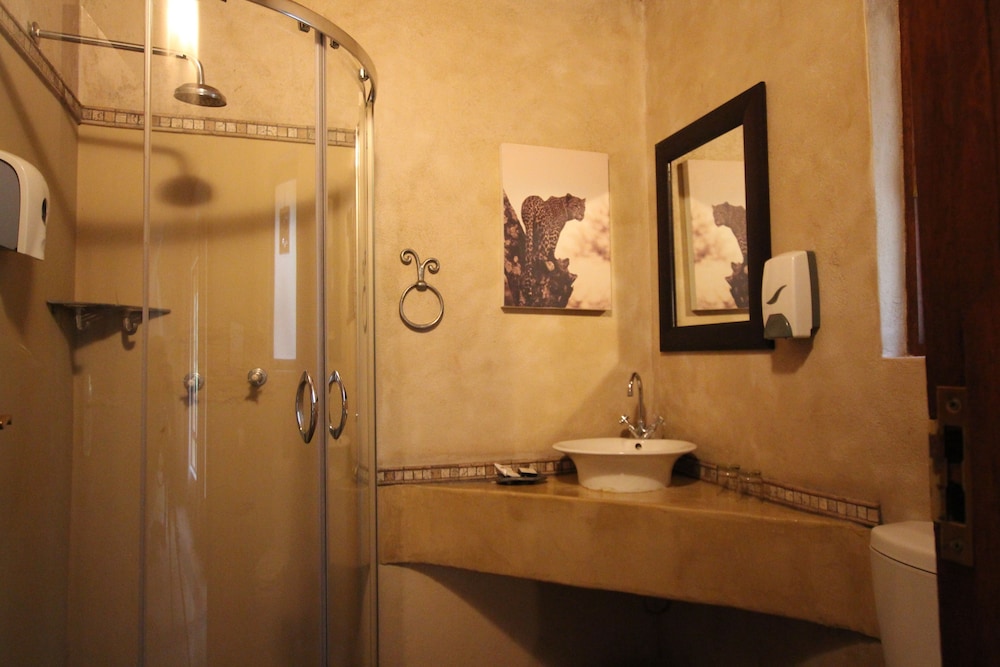 Thornhill Safari Lodge 34/70