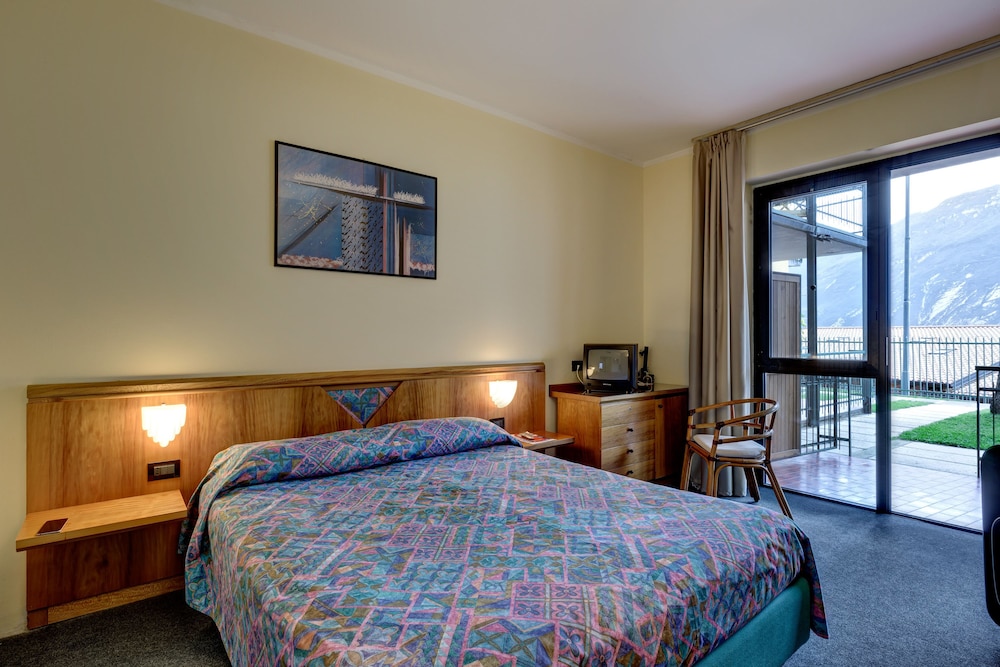 Hotel Cristina 16/50