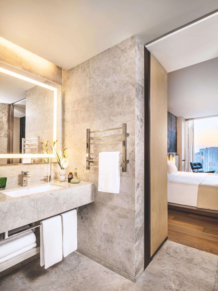 East Beijing Hotel 54/55