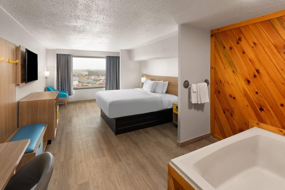Days Inn by Wyndham Harrisonburg 34/53