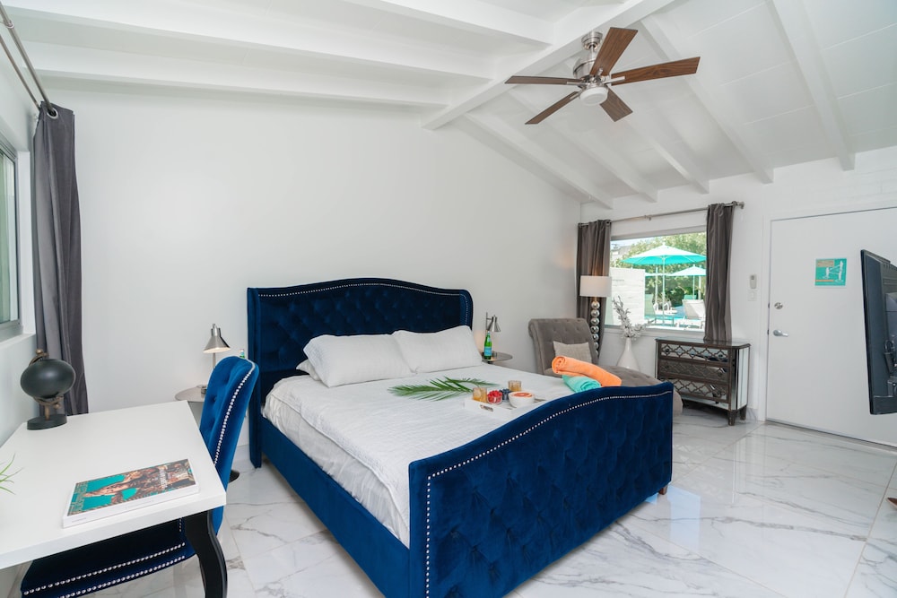 BelleVue Oasis-Palm Springs - Adults Only 7/62