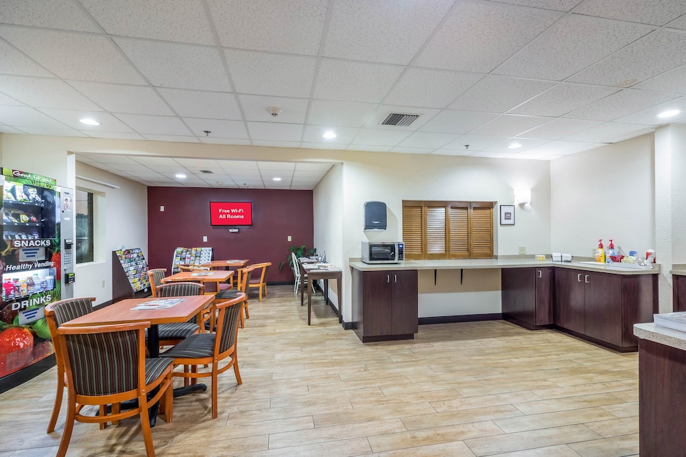 Red Roof Inn Ocala 33/37