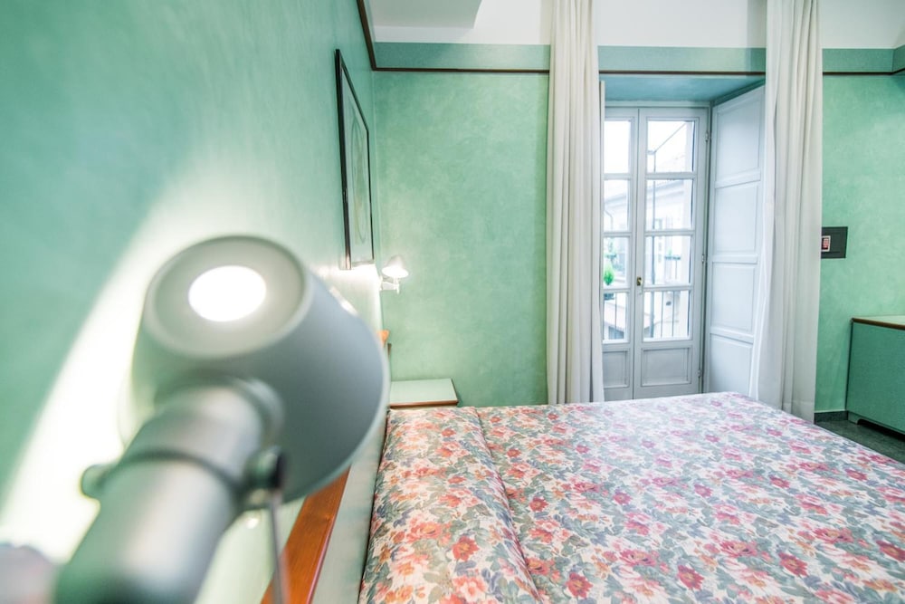 Le Petit Hotel 23/59