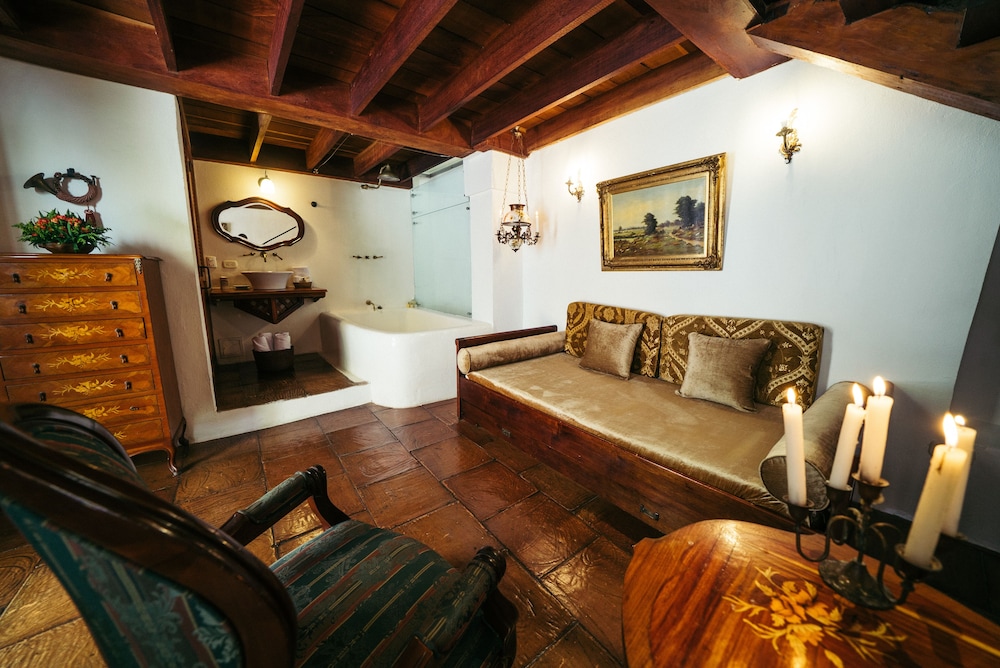Alfiz Hotel Boutique 33/50