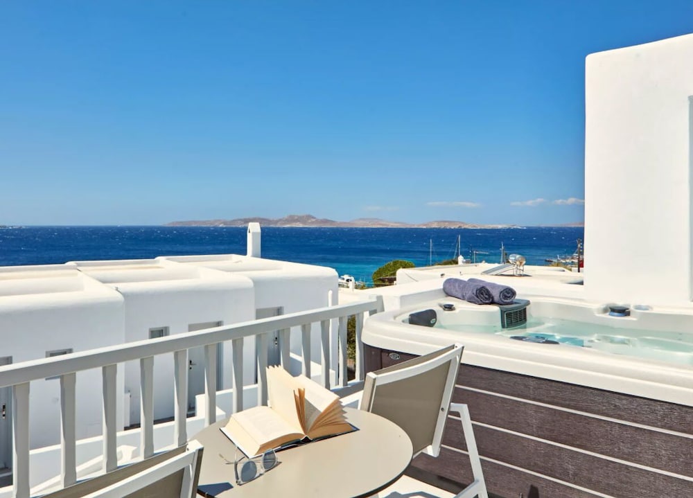 Manoula's Beach Mykonos Resort 43/49