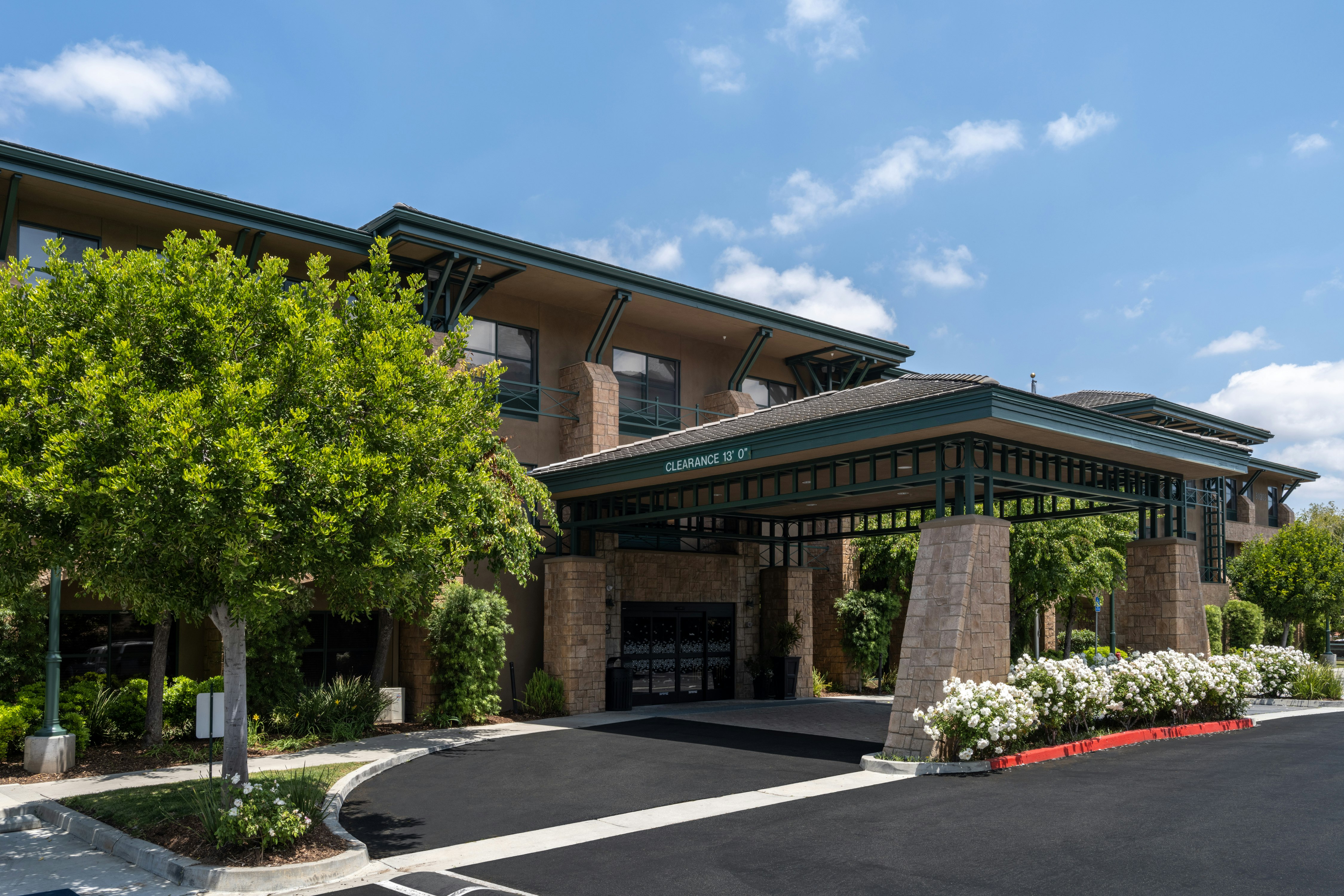 Hampton Inn Suites Agoura Hill 45/46