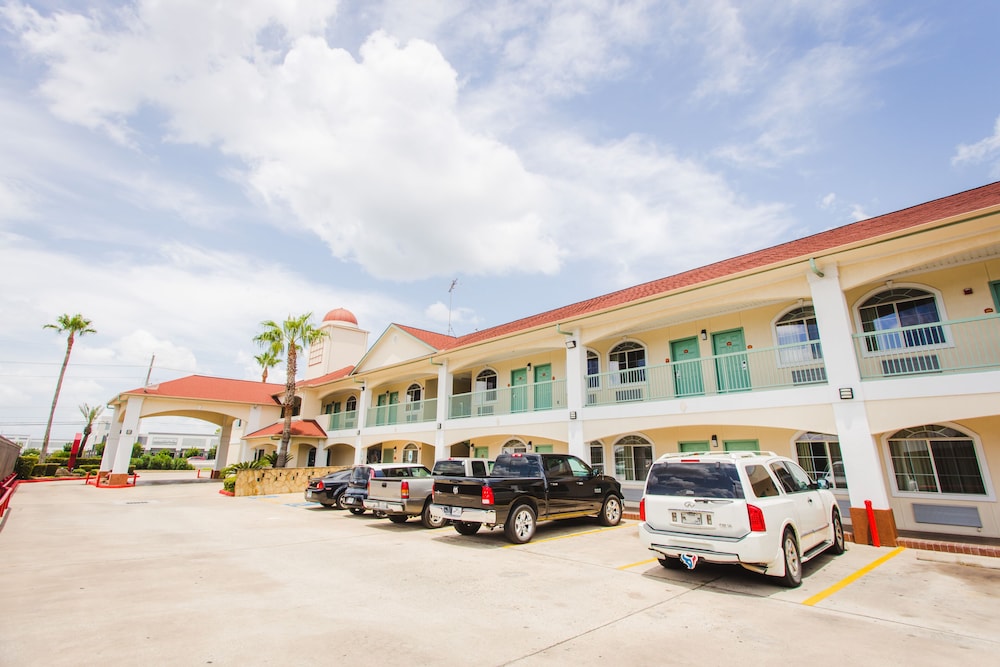 Palace Inn 1-10 West & Beltway 8 20/23