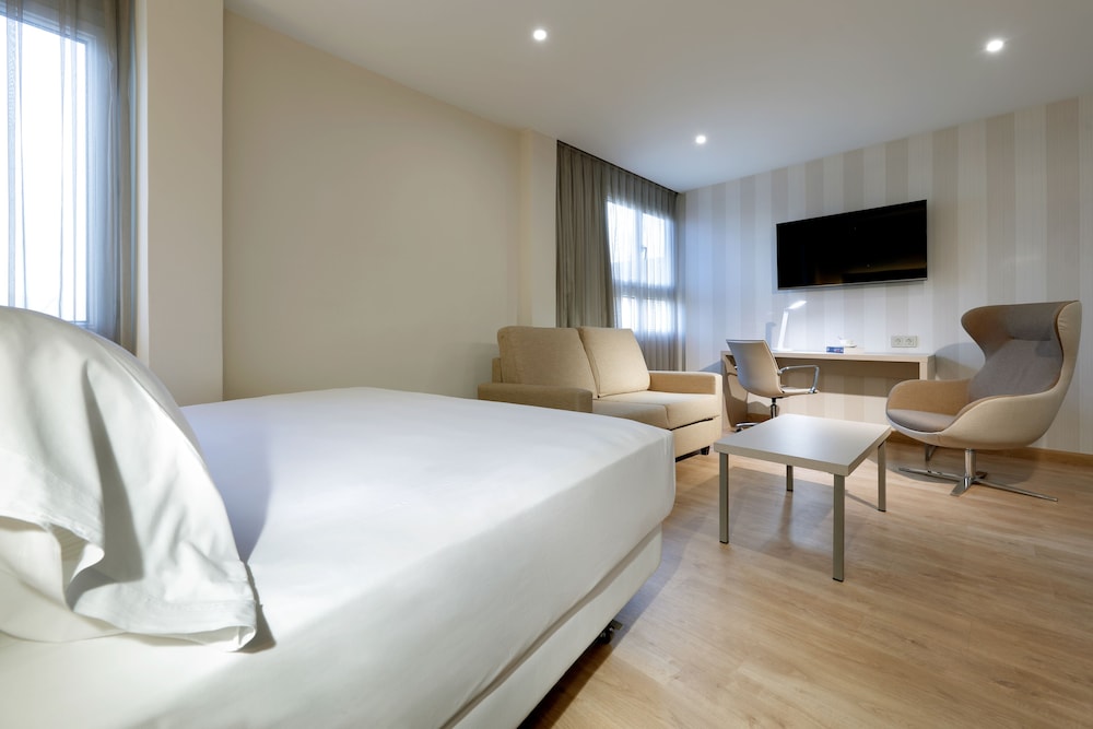Junior Suite, City View