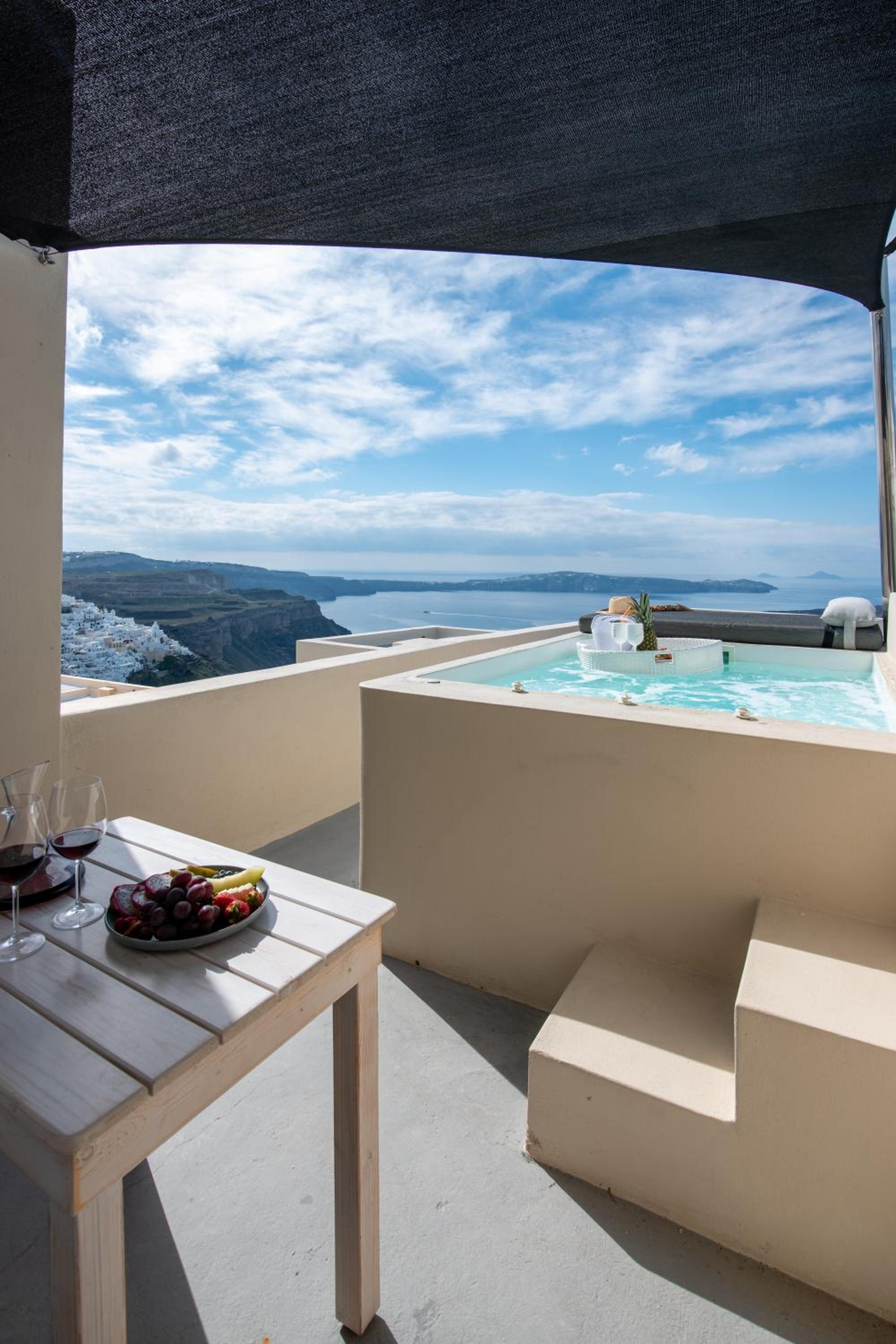 Caldera Cliff Illusion Suites 23/24