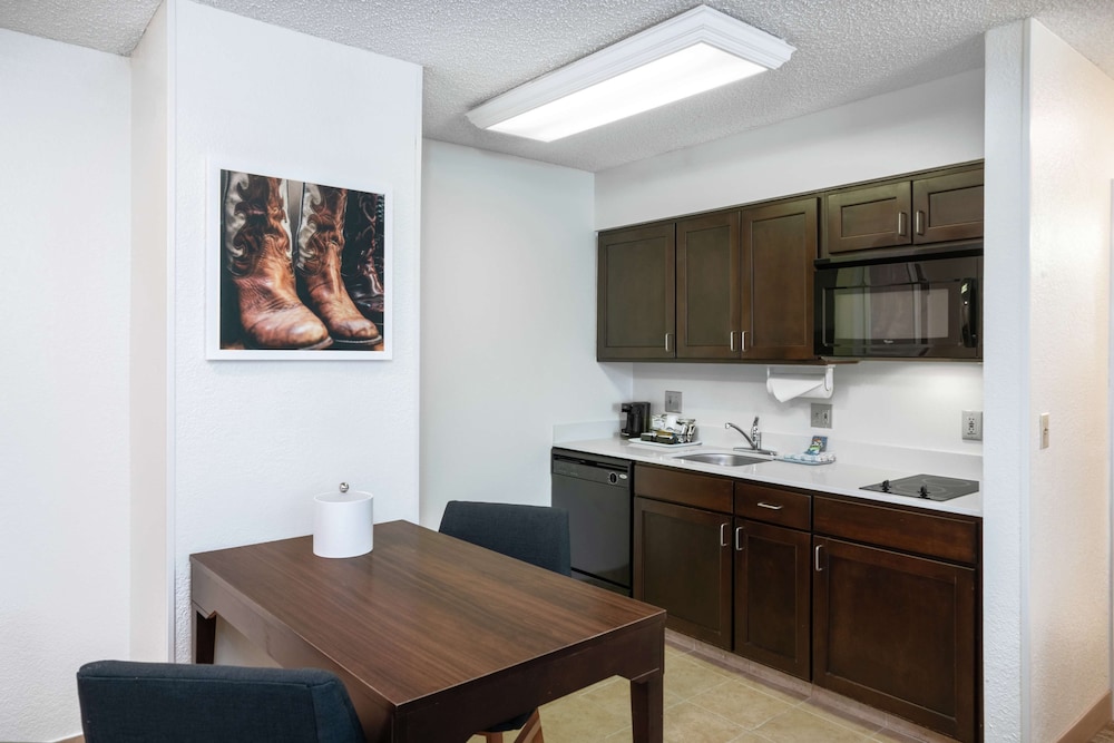 Hampton Inn & Suites Nashville/Franklin (Cool Springs) 30/38