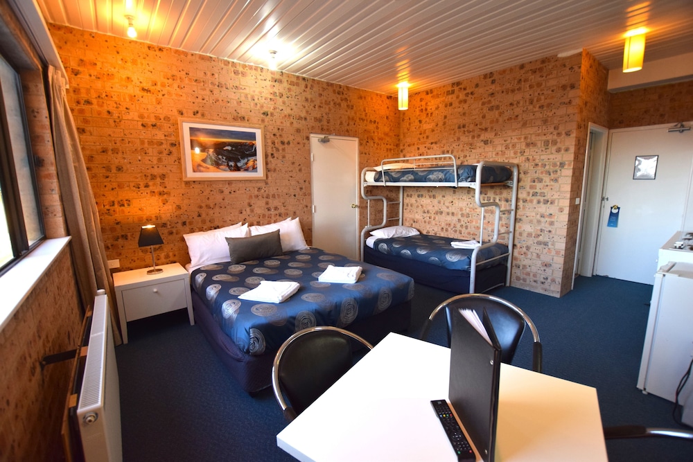 Alpine Resort Motel 23/50