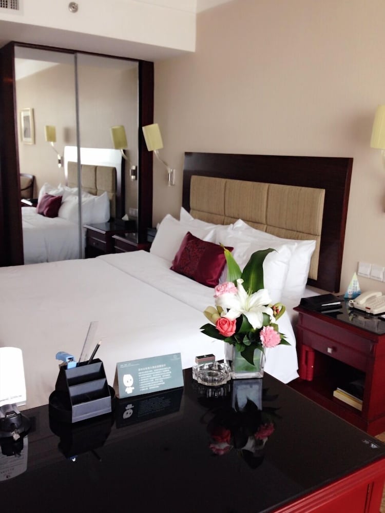 Poly Hotel Wuhan(Formely Poly White Rose Hotel) 16/31