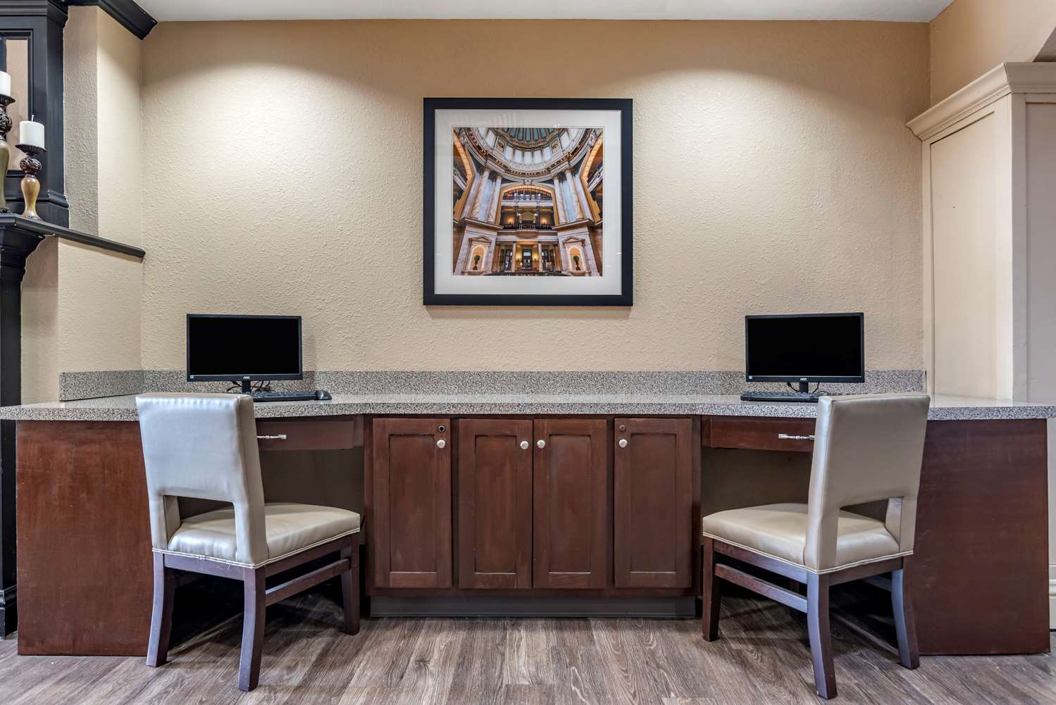 Comfort Inn & Suites Clinton - Jackson West 25/26