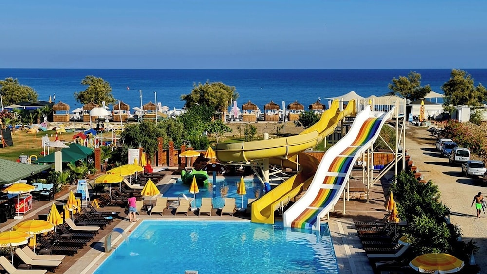 Unluselek Hotel 26/44