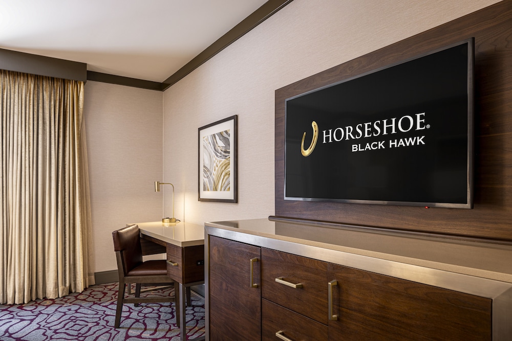 Horseshoe Black Hawk - A Caesars Rewards Destination 5/65
