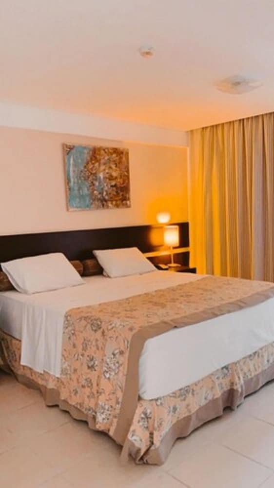 MASTER, SUITE, DOUBLE BED