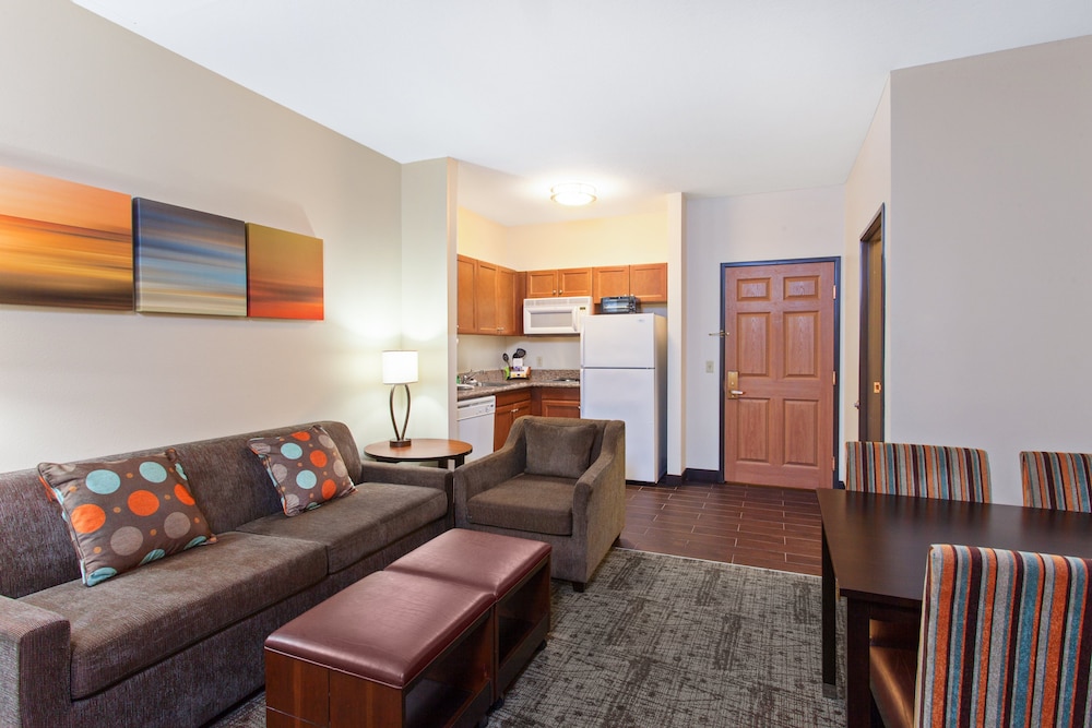 Staybridge Suites Irvine East/Lake Forest 47/72
