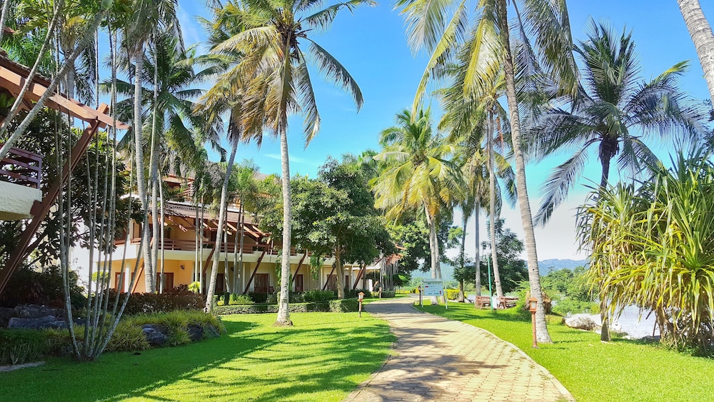 Felix River Kwai Resort 10/69