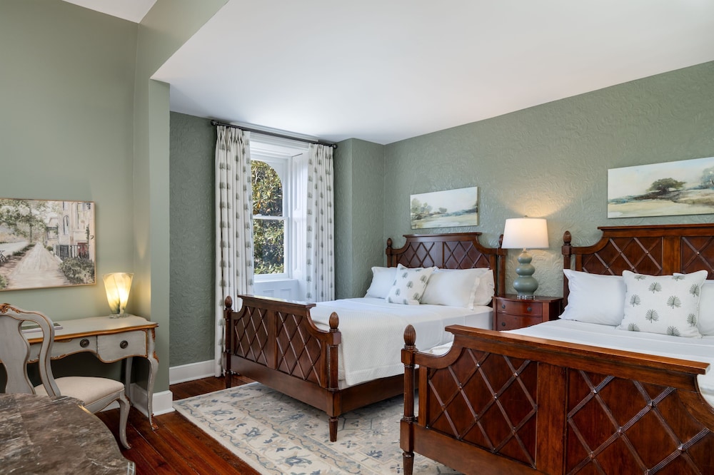 Suite, 2 Queen Beds, Hamilton-Turner Inn 2/7