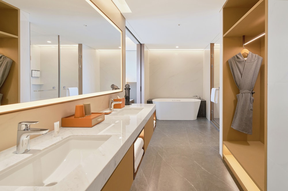 Hyatt Place Kunming South Railway Station 50/50
