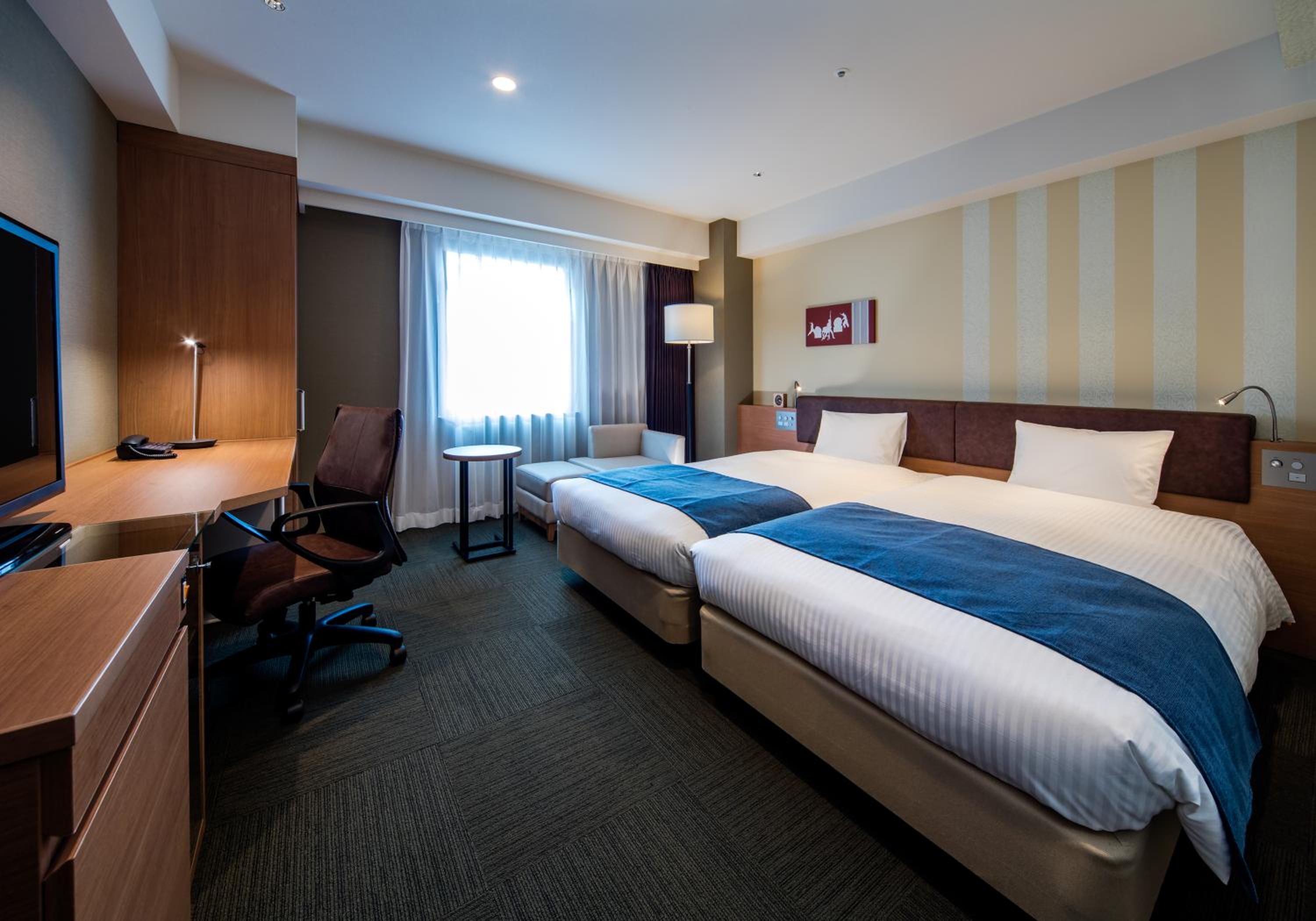 Semi Room, Hollywood, Twin Beds, 2 Semi Double Beds