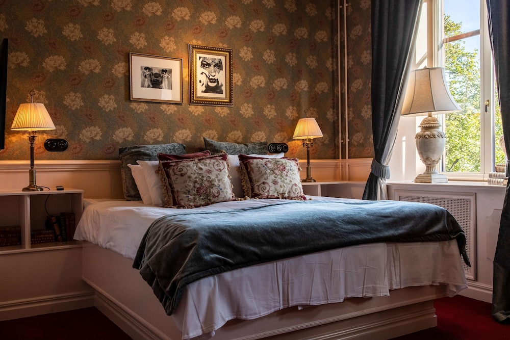 Hotel Pigalle 19/71