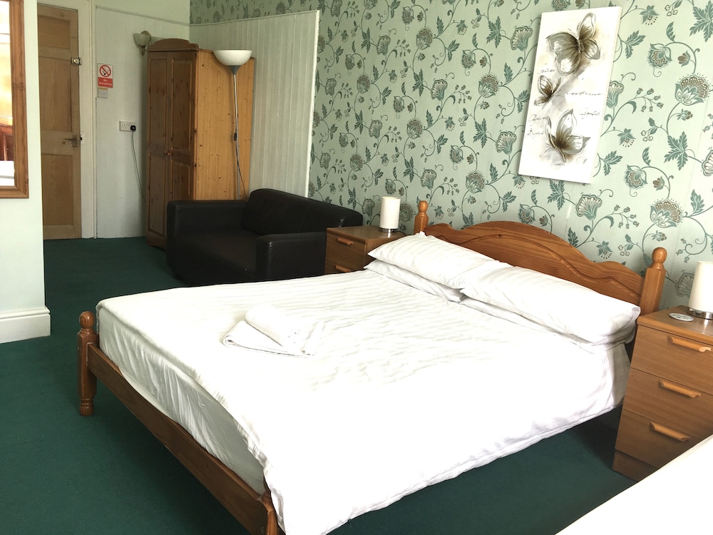 College Guest House 15/37