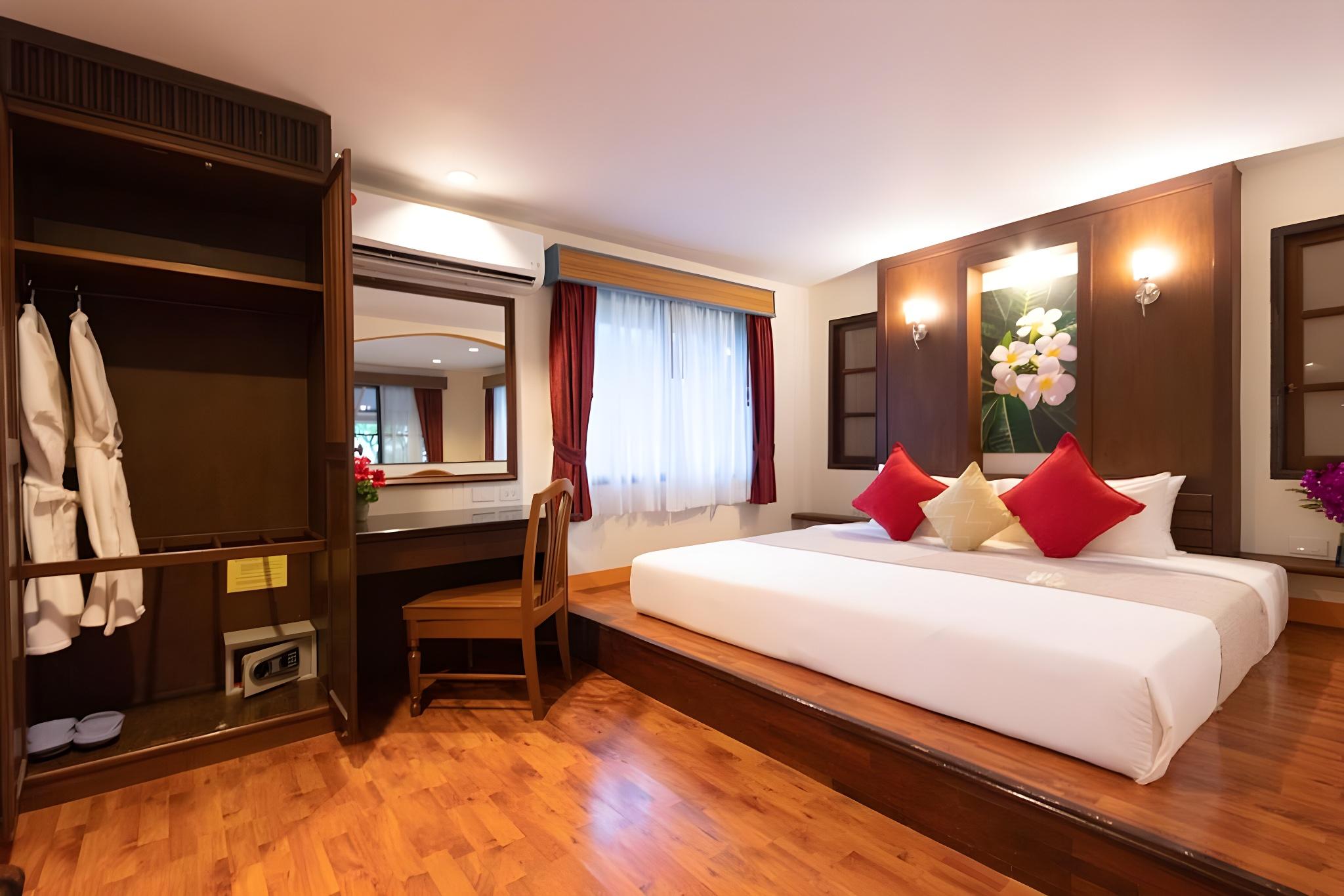 1 Bedroom, Villa, King Bed, Pool Side