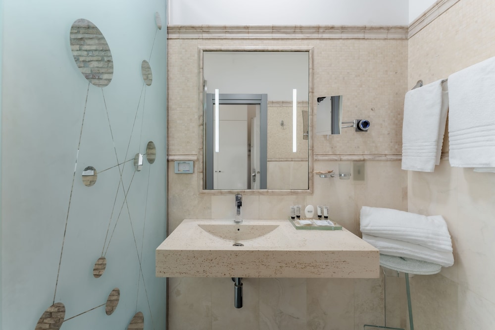 Hotel Trecento 43/50