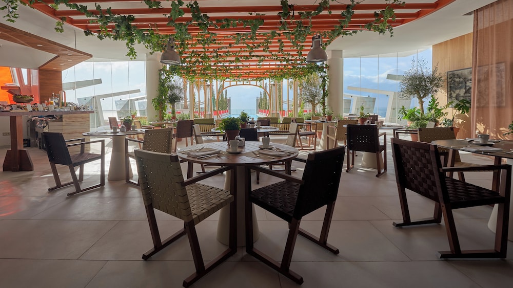 Leiro Residences 38/50