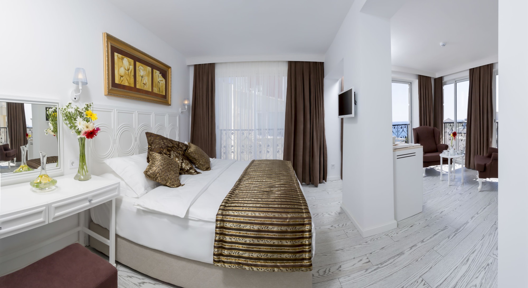 GRAND, SUITE, SEA VIEW